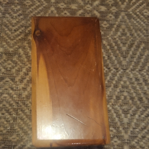 Cedar Storage Box - Picture 5 of 5